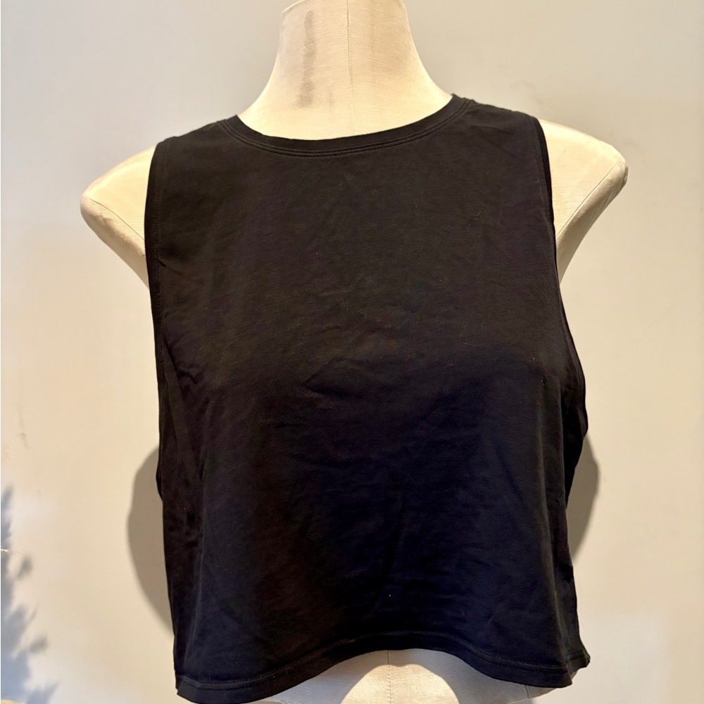 Lululemon cropped tank top.  Size 8